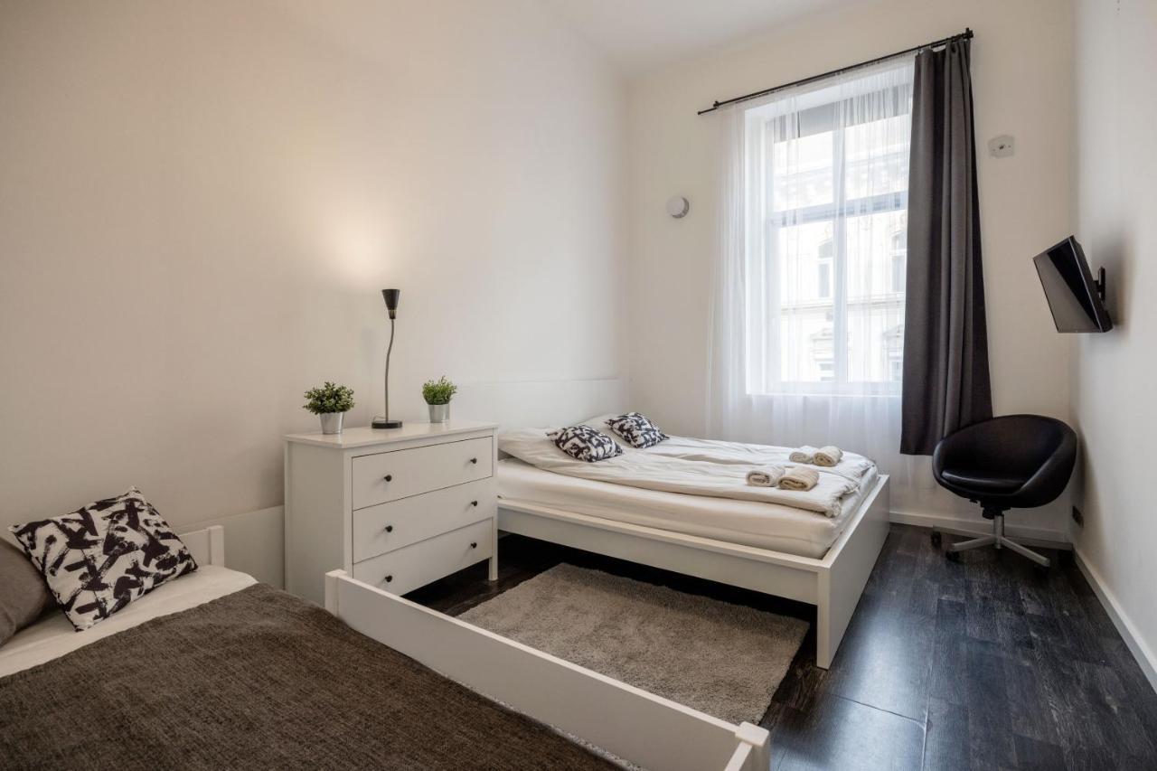 Spacious Apartment Almassy Budapest Exterior photo